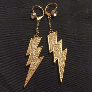 Betsy Johnson Earrings! ⚡️